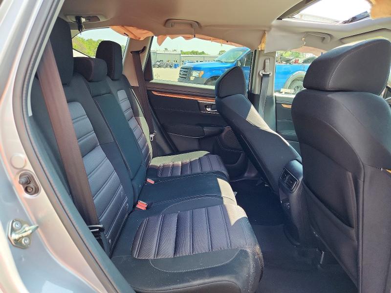 63492576 :رقم المزاد ، 2HKRW2H51JH672638 vin ، 2018 Honda Cr-v مزاد بيع