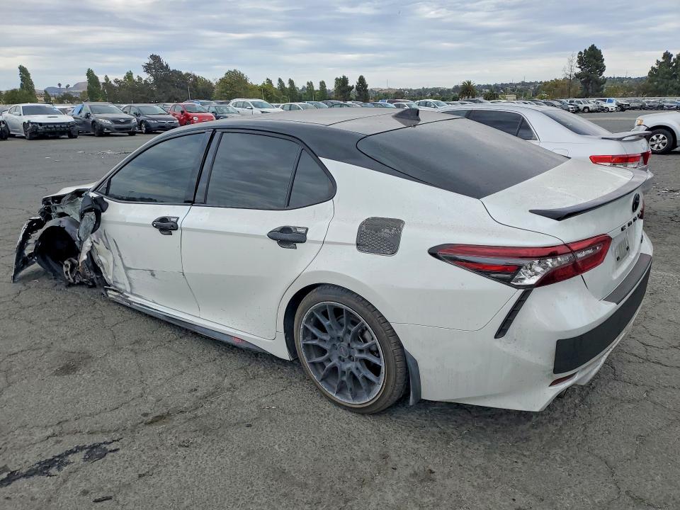 Auction sale of the 2022 Toyota Camry, vin: 4T1K61AK8NU075604, lot number: 60990396