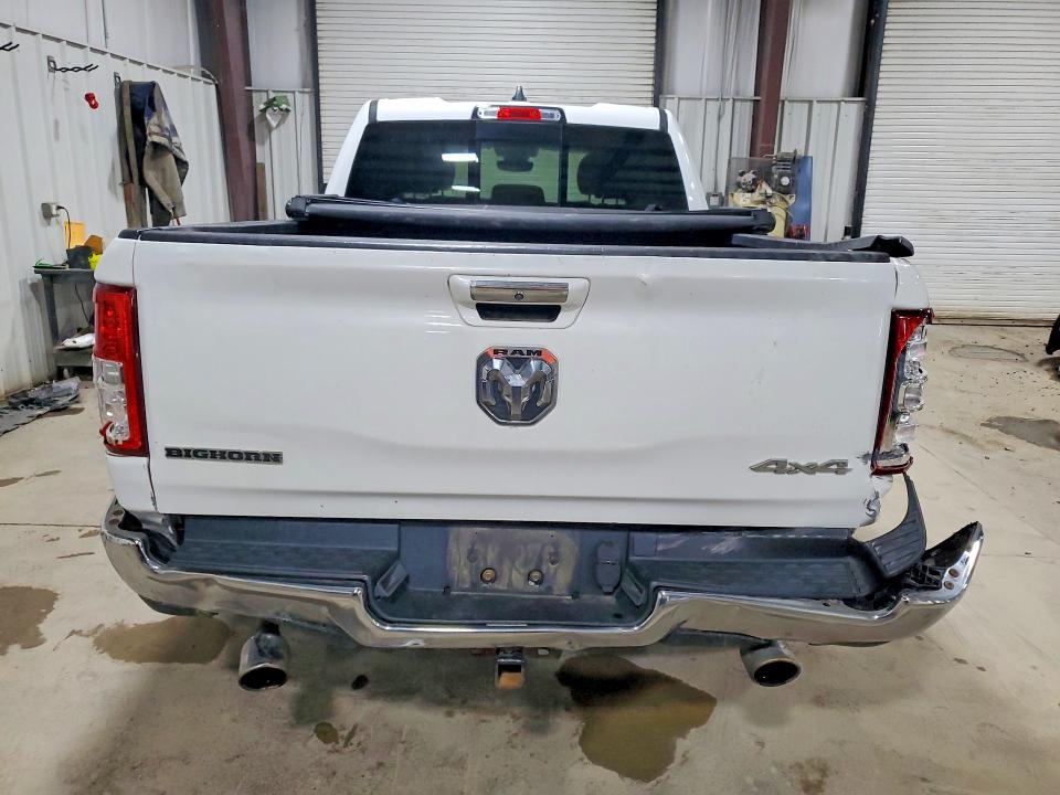 60822436 :رقم المزاد ، 1C6SRFBT1KN886321 vin ، 2019 Ram 1500 مزاد بيع