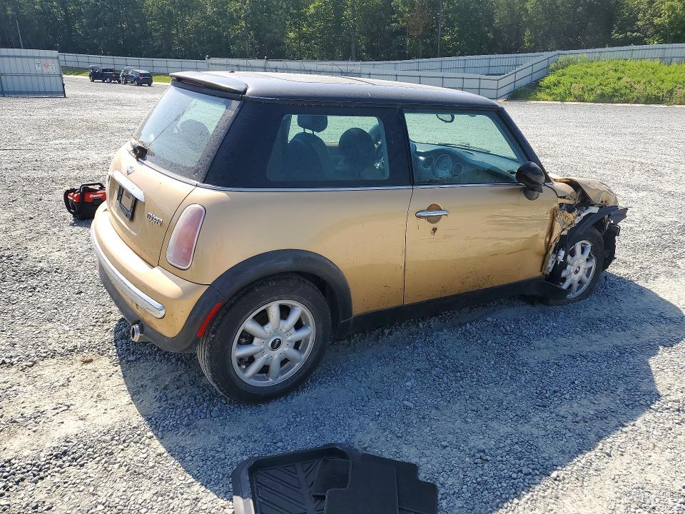 2004 Mini Cooper მანქანა იყიდება აუქციონზე, vin: WMWRC334X4TJ53338, აუქციონის ნომერი: 61347116
