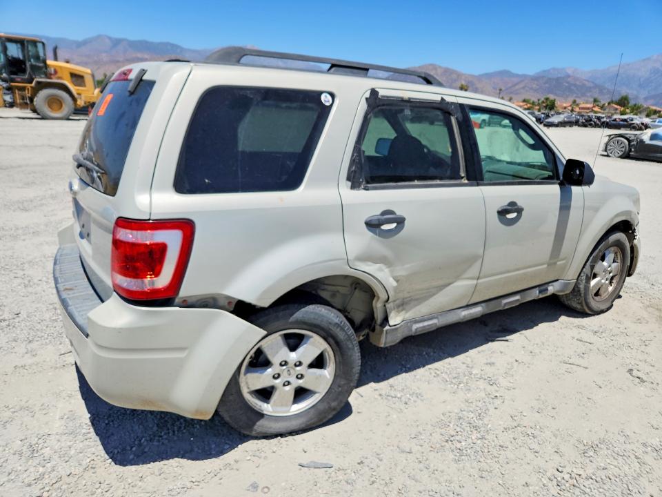 2009 Ford Escape მანქანა იყიდება აუქციონზე, vin: 1FMCU03G79KA18549, აუქციონის ნომერი: 59185046
