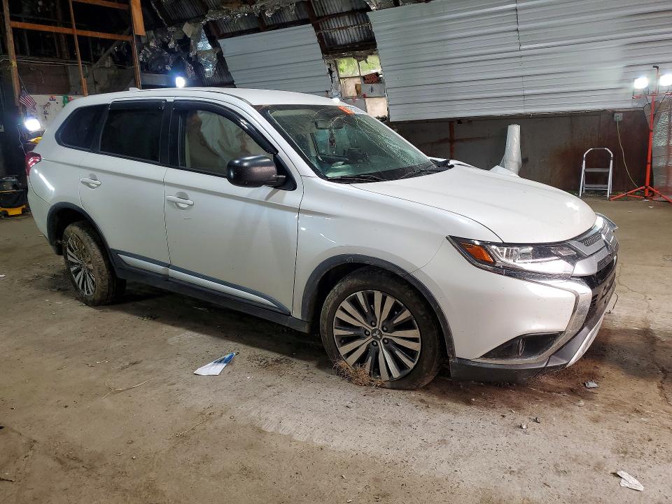 61243936 :رقم المزاد ، JA4AZ3A34LZ014496 vin ، 2020 Mitsubishi Outlander مزاد بيع
