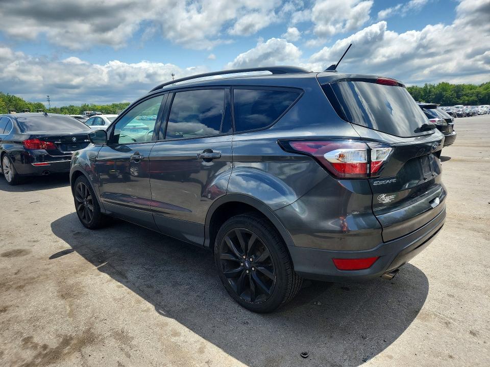 63231346 :رقم المزاد ، 1FMCU9GD3JUA59709 vin ، 2018 Ford Escape مزاد بيع