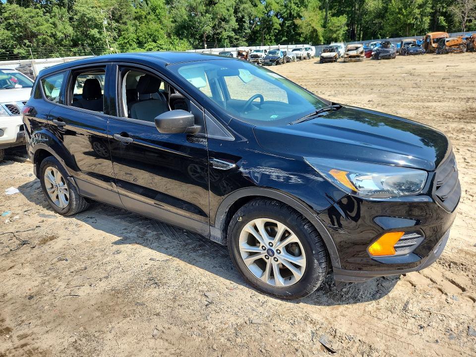Продажа на аукционе авто 2018 Ford Escape, vin: 1FMCU0F76JUA06459, номер лота: 62570926