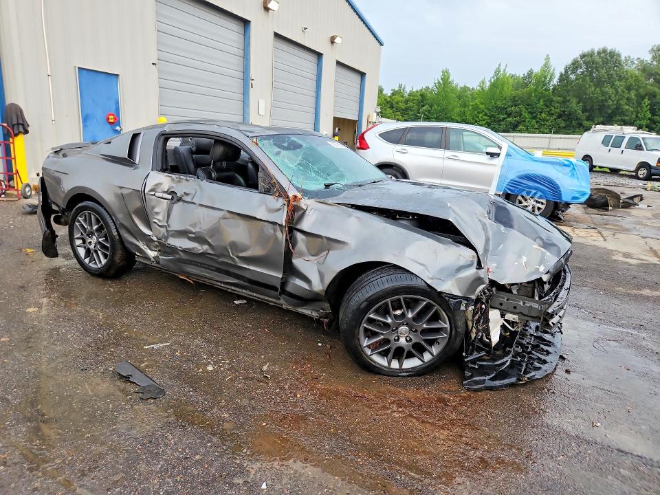 62977666 :رقم المزاد ، 1ZVBP8AM8D5244344 vin ، 2013 Ford Mustang مزاد بيع