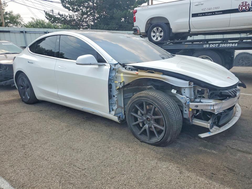 60546656 :رقم المزاد ، 5YJ3E1EB0KF359545 vin ، 2019 Tesla Model 3 مزاد بيع