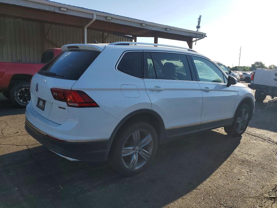 61777436 :رقم المزاد ، 3VV2B7AX5LM069521 vin ، 2020 Volkswagen Tiguan مزاد بيع
