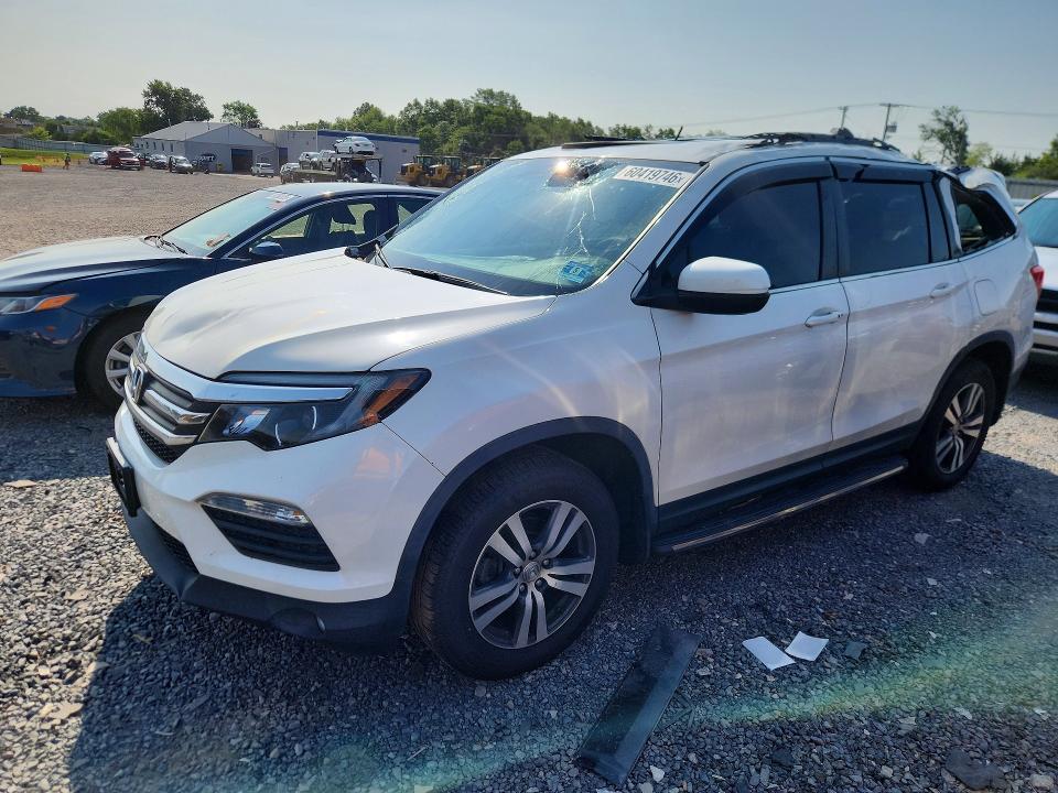 60419746 :رقم المزاد ، 5FNYF6H56JB008899 vin ، 2018 Honda Pilot مزاد بيع