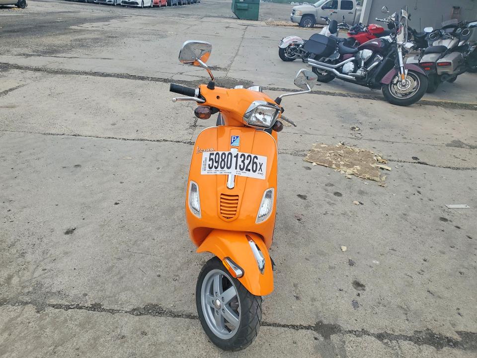 Продажа на аукционе авто 2011 Vespa Lx, vin: ZAPM688F0B5400068, номер лота: 59801326