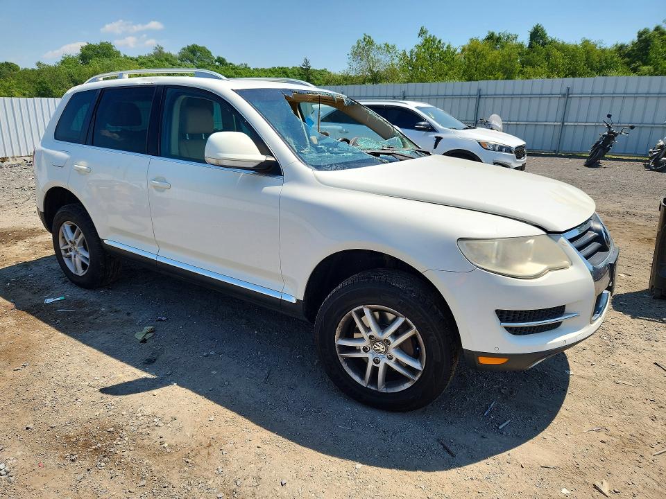 60838946 :رقم المزاد ، WVGBE77L18D035570 vin ، 2008 Volkswagen Touareg 2 مزاد بيع