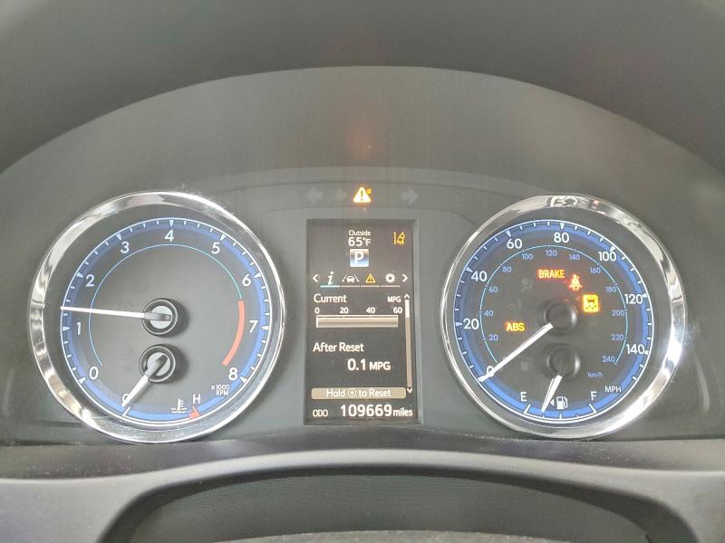 59200666 :رقم المزاد ، 5YFBURHE4JP782215 vin ، 2018 Toyota Corolla مزاد بيع