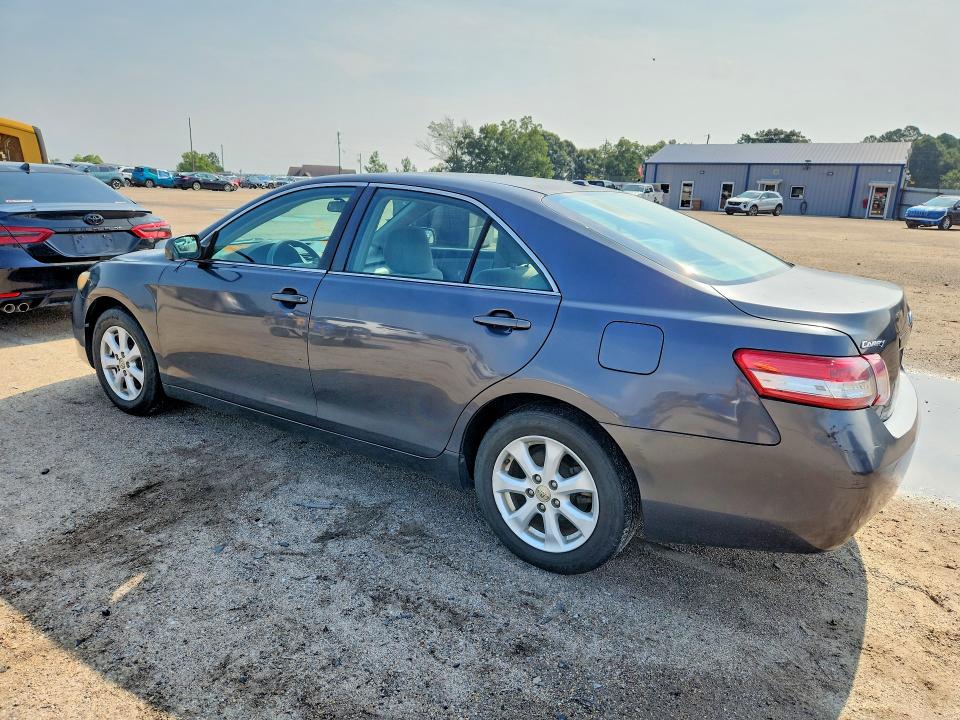 2011 Toyota Camry მანქანა იყიდება აუქციონზე, vin: 4T1BF3EK6BU724852, აუქციონის ნომერი: 63339536