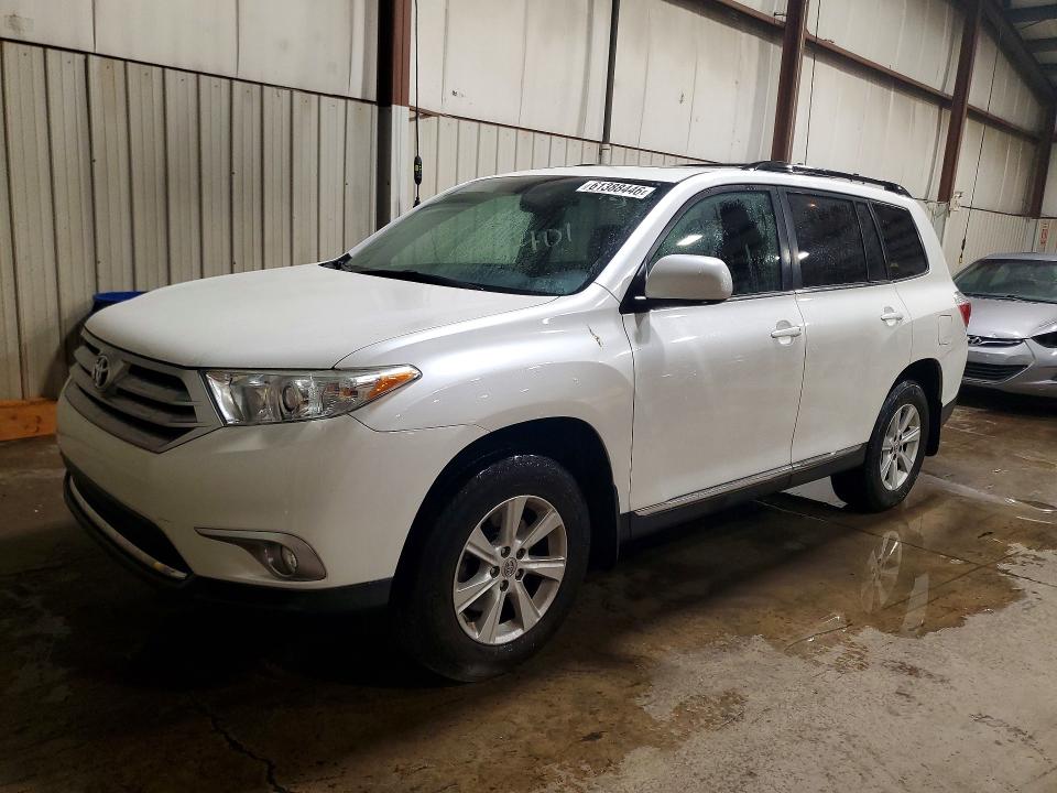 2011 Toyota Highlander მანქანა იყიდება აუქციონზე, vin: 5TDBK3EH3BS077657, აუქციონის ნომერი: 61388446