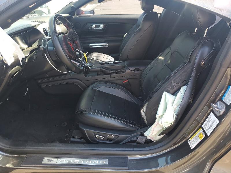 60827976 :رقم المزاد ، 1FA6P8CF5J5109164 vin ، 2018 Ford Mustang مزاد بيع