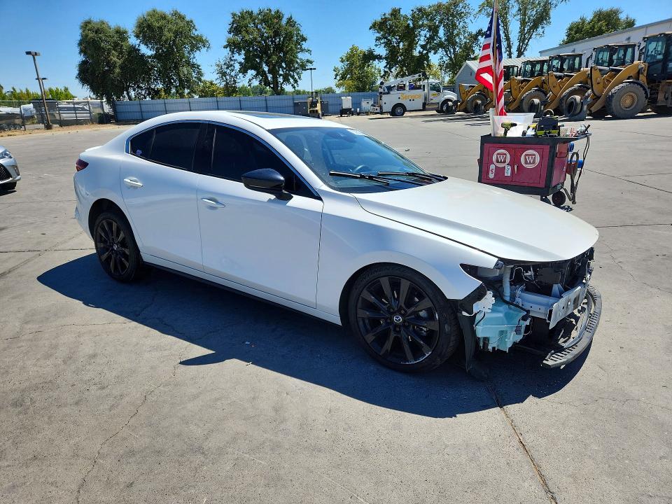 2021 Mazda 3 მანქანა იყიდება აუქციონზე, vin: JM1BPBAY0M1323842, აუქციონის ნომერი: 63605856