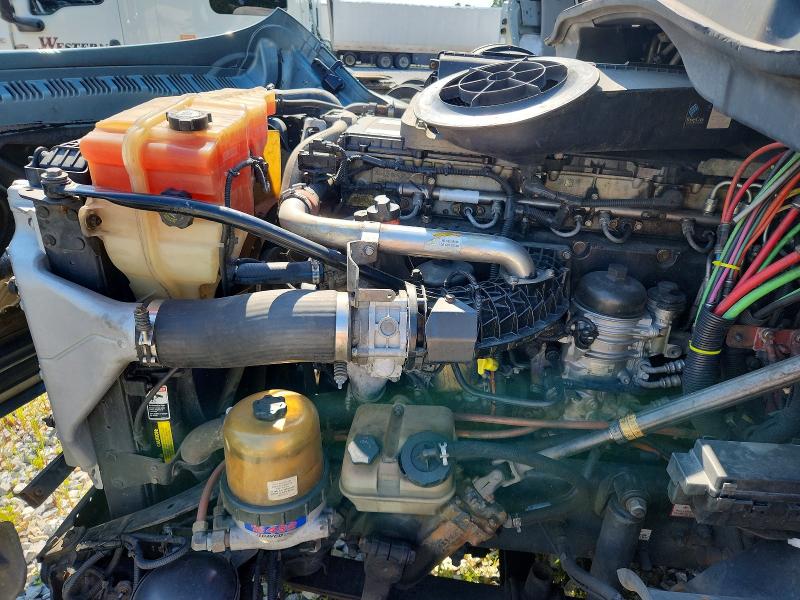 Продажа на аукционе авто 2014 Freightliner Cascadia 125, vin: 3AKJGLD5XESFH2525, номер лота: 60766536