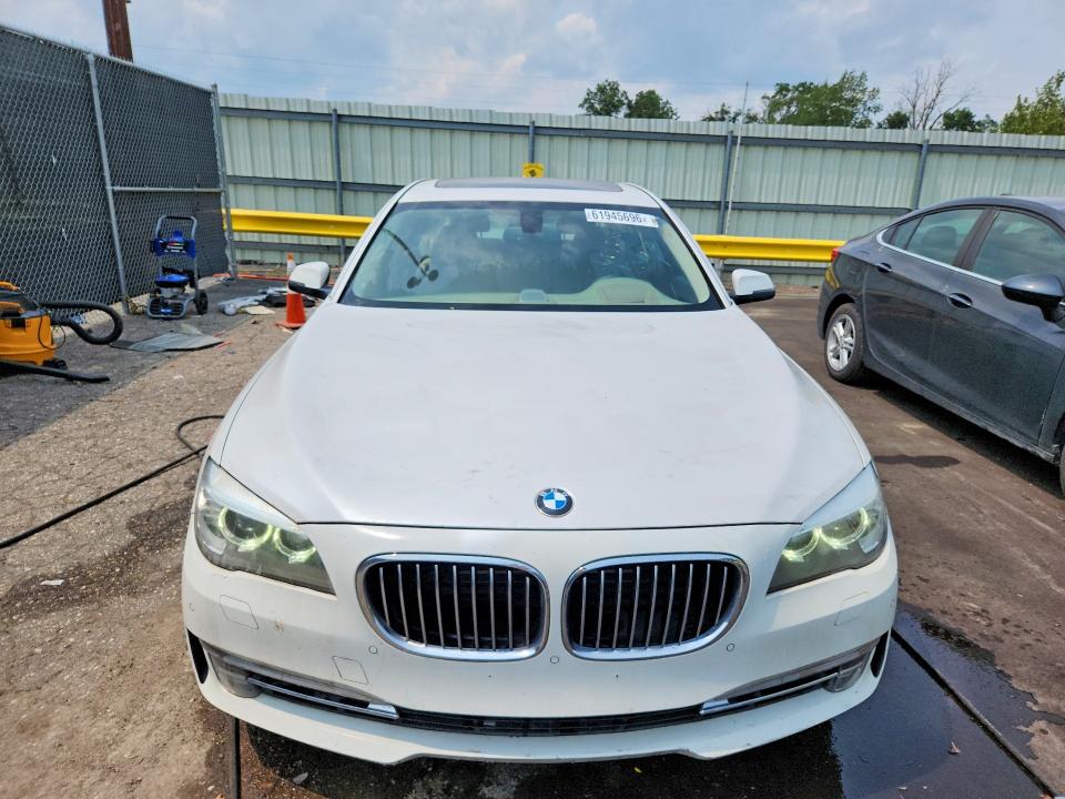 2013 Bmw 750 მანქანა იყიდება აუქციონზე, vin: WBAYF8C54DDE59036, აუქციონის ნომერი: 61945696