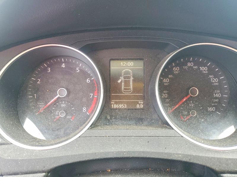 60704956 :رقم المزاد ، 3VWDB7AJ8HM306641 vin ، 2017 Volkswagen Jetta مزاد بيع