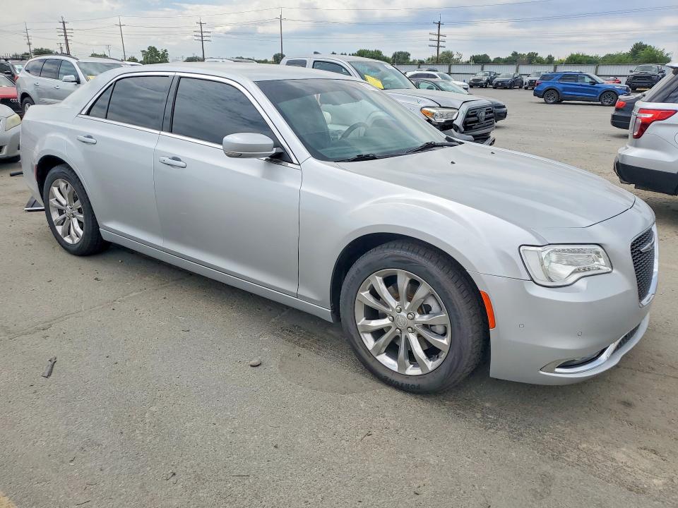 2021 Chrysler 300 მანქანა იყიდება აუქციონზე, vin: 2C3CCARG8MH550465, აუქციონის ნომერი: 60797736