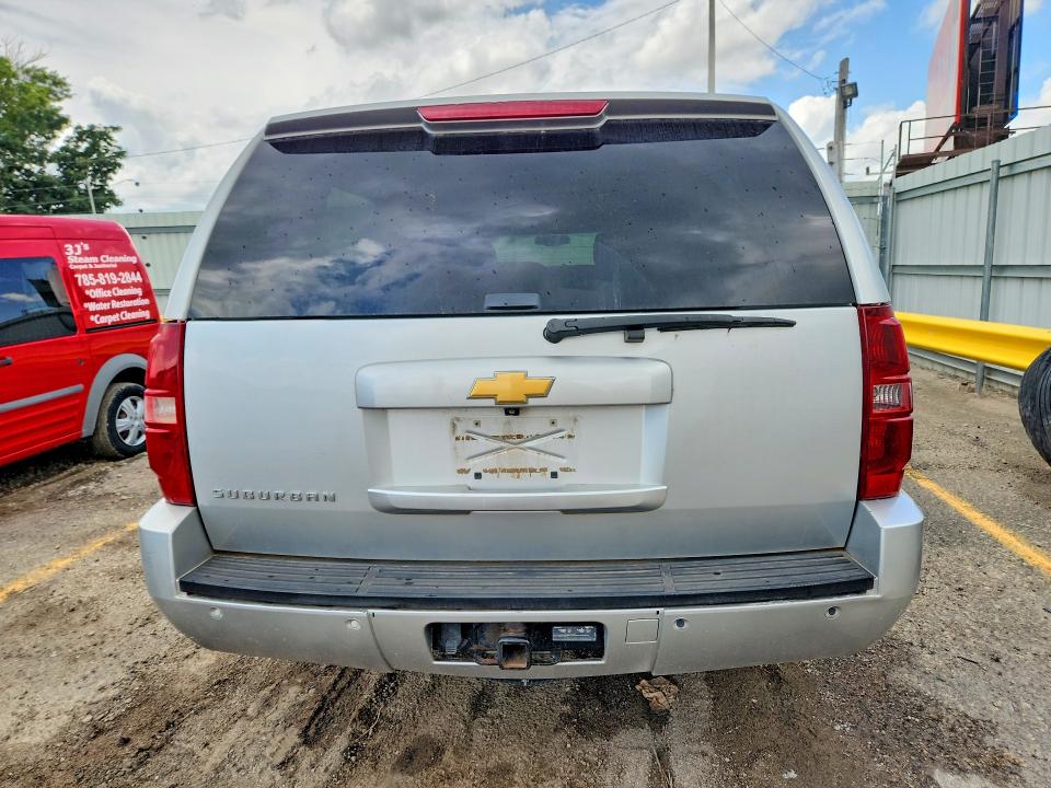 2013 Chevrolet Suburban მანქანა იყიდება აუქციონზე, vin: 1GNSKKE70DR290995, აუქციონის ნომერი: 61599526