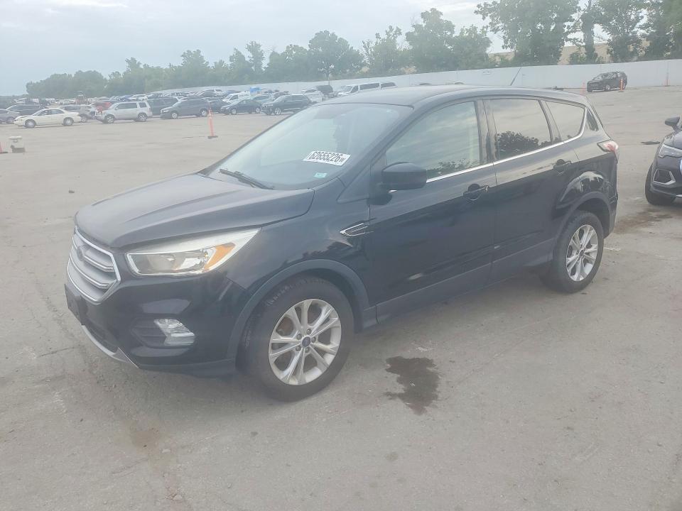 2017 Ford Escape მანქანა იყიდება აუქციონზე, vin: 1FMCU0GD9HUC76834, აუქციონის ნომერი: 62655226