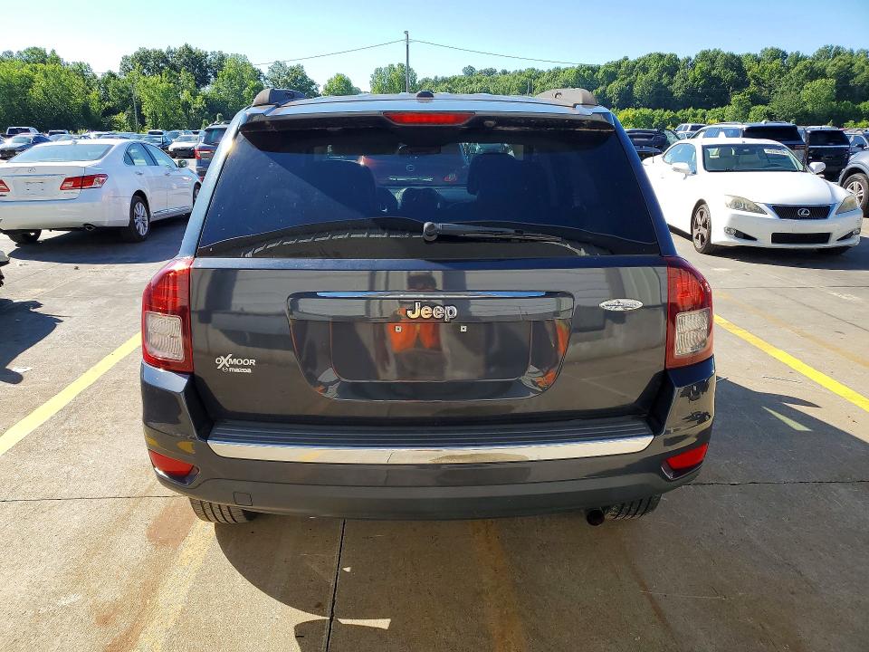 60580716 :رقم المزاد ، 1C4NJCEA2FD111205 vin ، 2015 Jeep Compass مزاد بيع