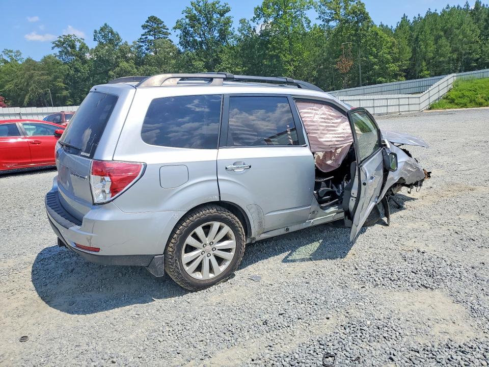 2013 Subaru Forester მანქანა იყიდება აუქციონზე, vin: JF2SHADC0DH443818, აუქციონის ნომერი: 61115316