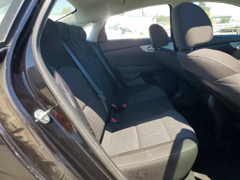 2023 Kia Forte მანქანა იყიდება აუქციონზე, vin: 3KPF24AD7PE552920, აუქციონის ნომერი: 61427936