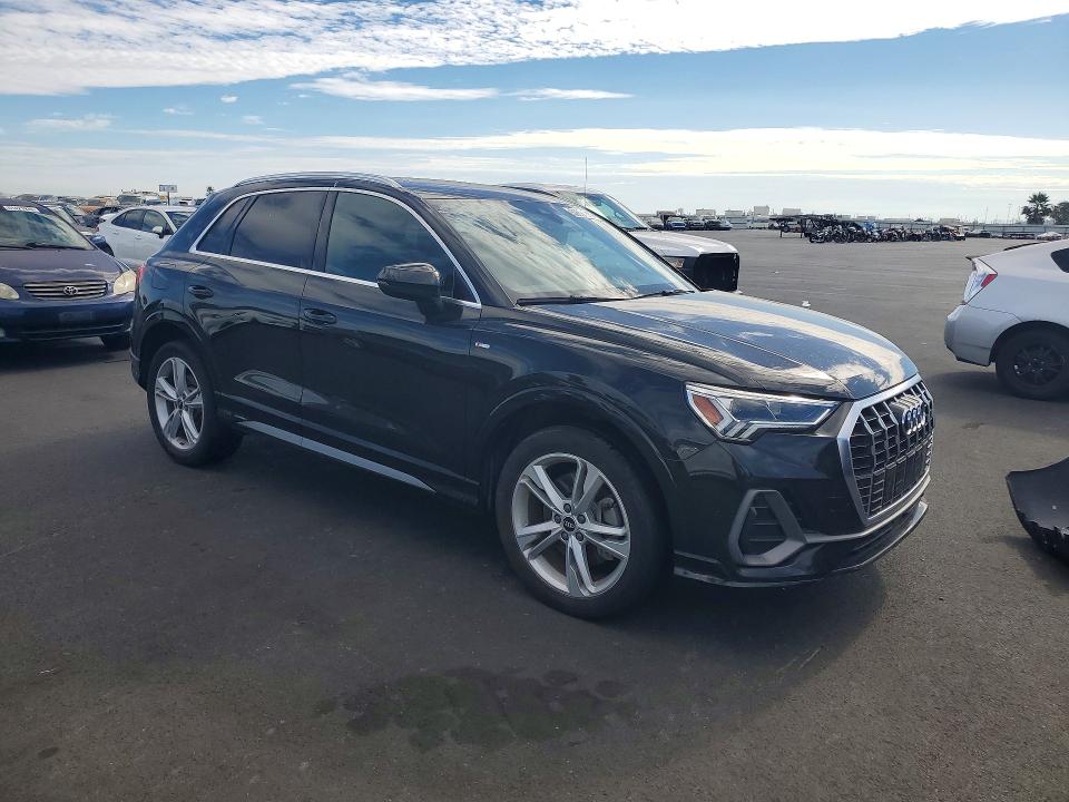 Продажа на аукционе авто 2021 Audi Q3, vin: WA1EECF39M1156865, номер лота: 59394276
