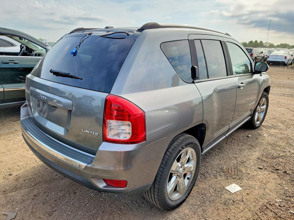 59330616 :رقم المزاد ، 1C4NJDCB4DD271889 vin ، 2013 Jeep Compass مزاد بيع