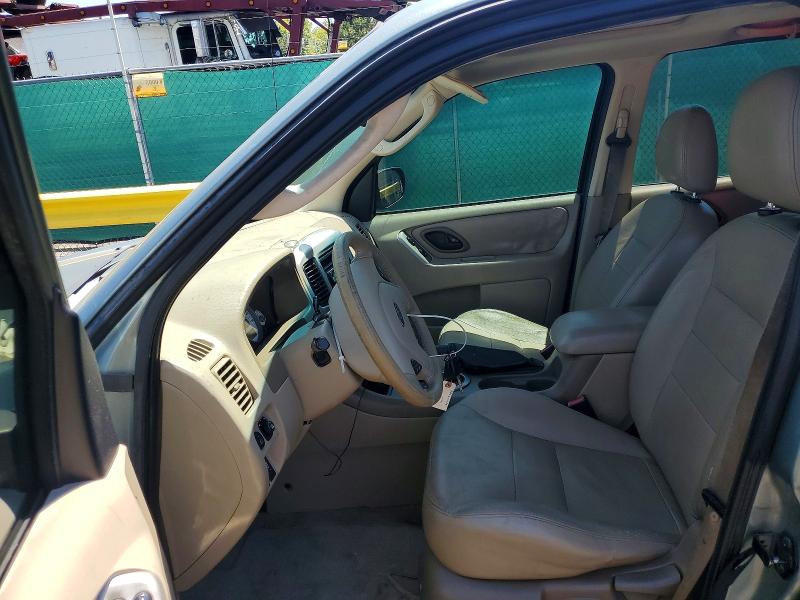 61892336 :رقم المزاد ، 1FMYU93185KD53738 vin ، 2005 Ford Escape مزاد بيع