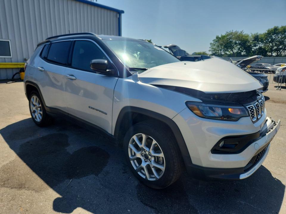 62462536 :رقم المزاد ، 3C4NJDCN2ST513077 vin ، 2025 Jeep Compass مزاد بيع