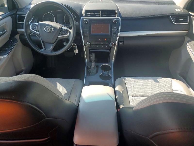 58498276 :رقم المزاد ، 4T1BF1FK8FU888323 vin ، 2015 Toyota Camry مزاد بيع