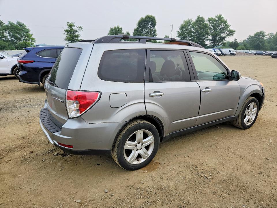 Auction sale of the 2009 Subaru Forester, vin: JF2SH636X9H742345, lot number: 61701336