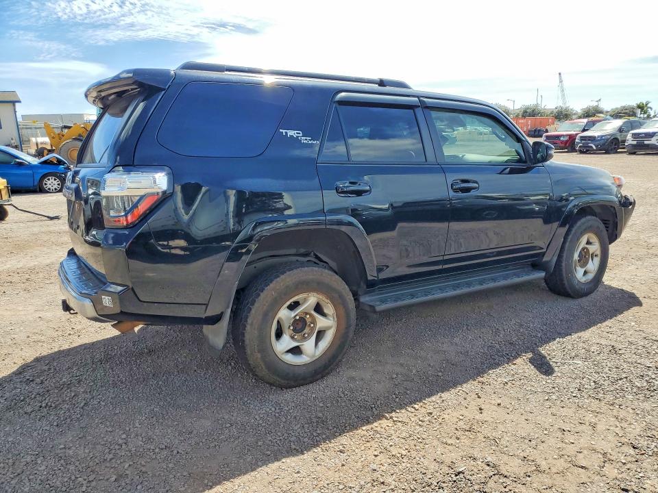 61072566 :رقم المزاد ، JTERU5JRXN6011545 vin ، 2022 Toyota 4runner مزاد بيع