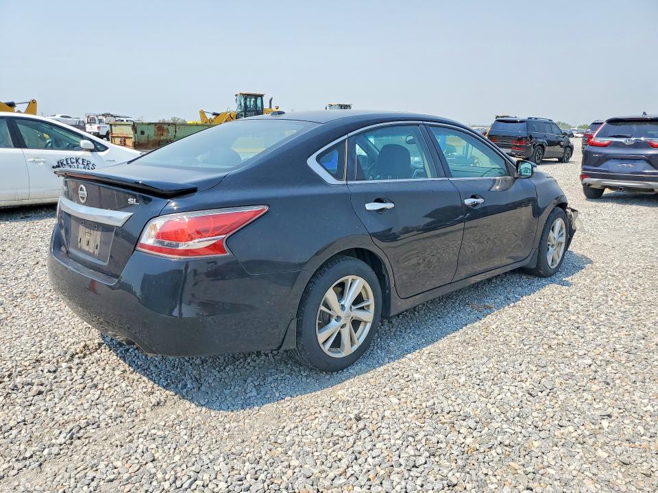 2015 Nissan Altima მანქანა იყიდება აუქციონზე, vin: 1N4AL3AP0FN889067, აუქციონის ნომერი: 58894386