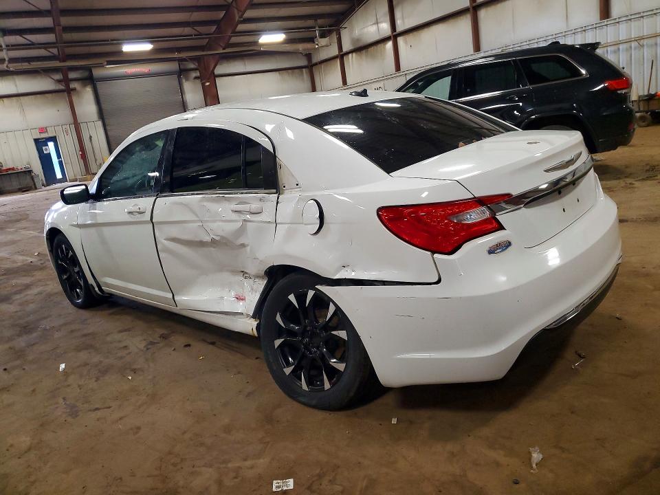 62833186 :رقم المزاد ، 1C3BC1FB2BN549627 vin ، 2011 Chrysler 200 مزاد بيع