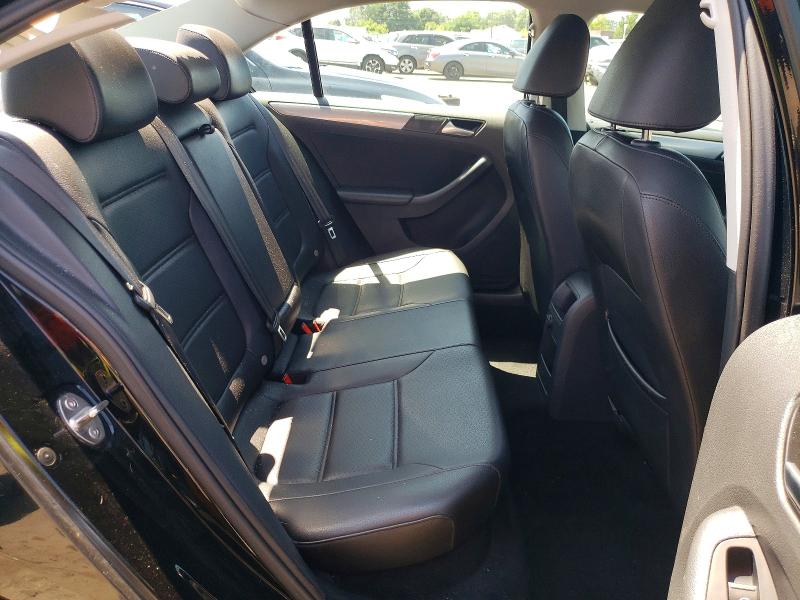 60989906 :رقم المزاد ، 3VWDB7AJ6HM373707 vin ، 2017 Volkswagen Jetta مزاد بيع