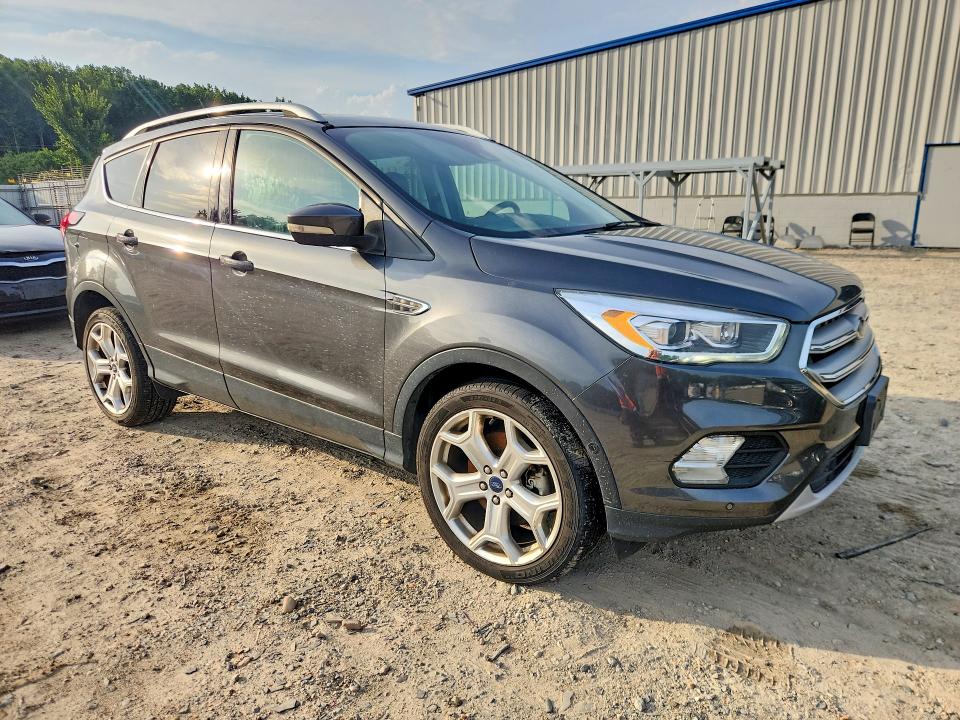 Продаж на аукціоні авто 2019 Ford Escape, vin: 1FMCU9J94KUB21740, номер лоту: 61790976