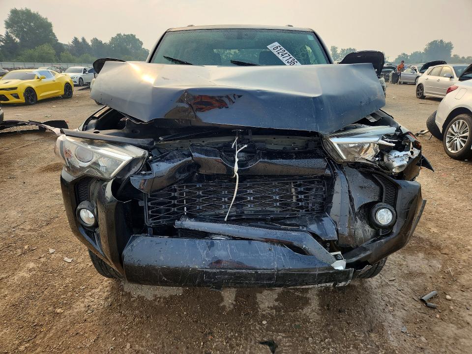 Auction sale of the 2019 Toyota 4runner, vin: JTEBU5JR4K5696631, lot number: 61247136