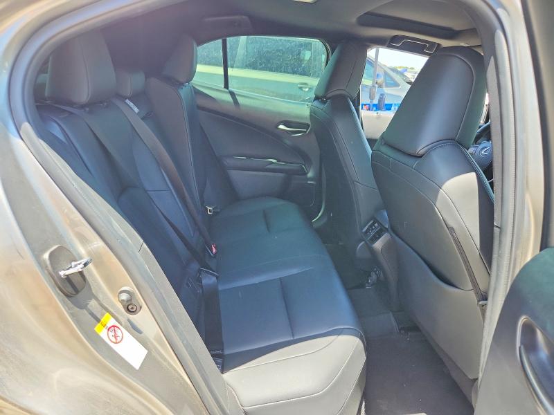 59735066 :رقم المزاد ، JTHY3JBH8K2019016 vin ، 2019 Lexus Ux مزاد بيع