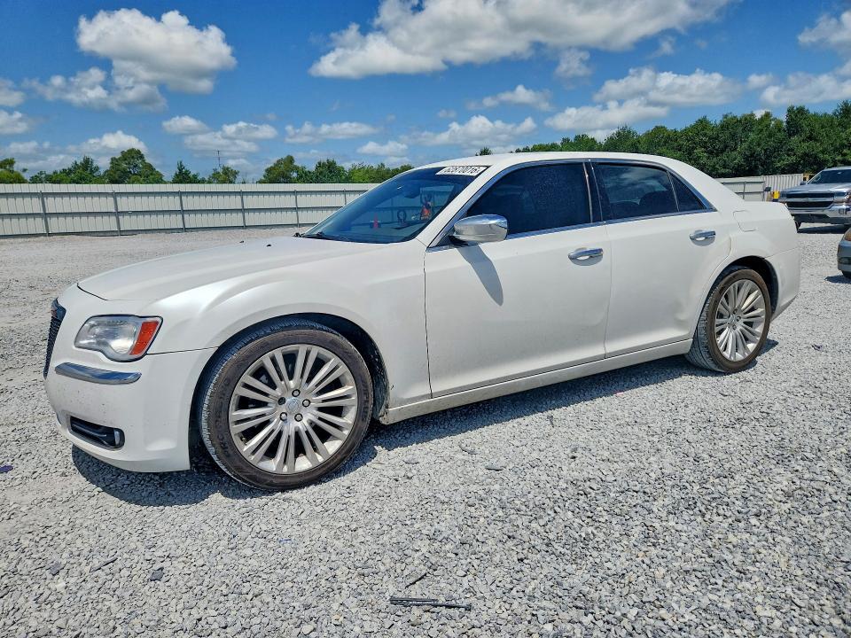 62870016 :رقم المزاد ، 2C3CCAET2DH577390 vin ، 2013 Chrysler 300c مزاد بيع
