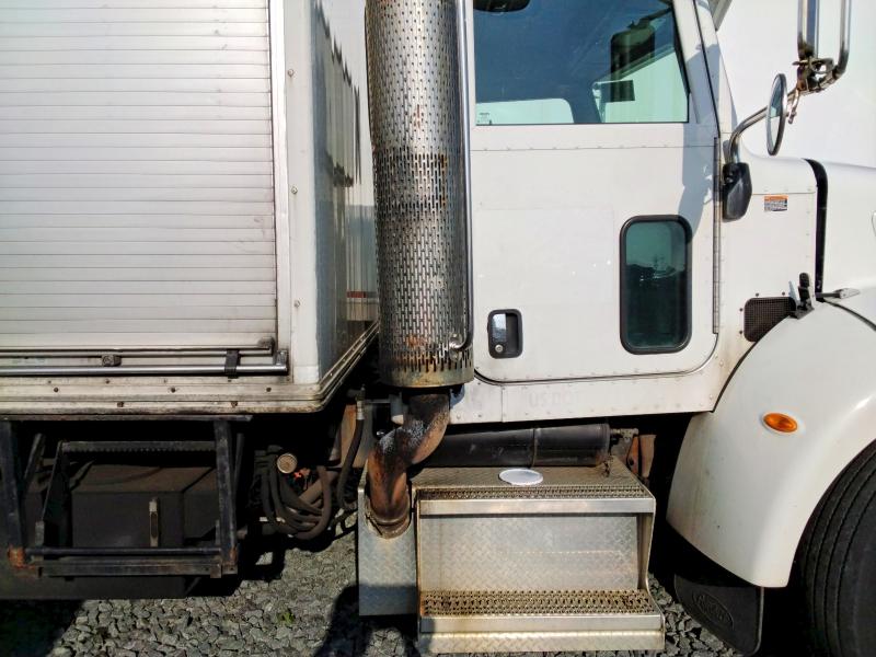 Aukcja sprzedaży 2008 Peterbilt 335, vin: 2NPLHM7X08M760811, numer aukcji: 56722096