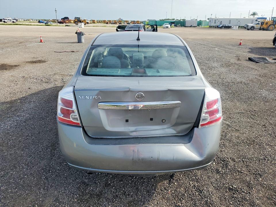 60950506 :رقم المزاد ، 3N1AB6AP1AL645907 vin ، 2010 Nissan Sentra مزاد بيع