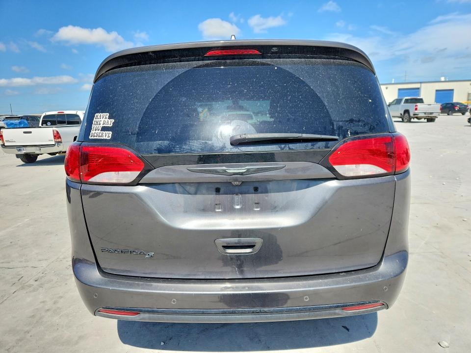 59276046 :رقم المزاد ، 2C4RC1FG7JR361936 vin ، 2018 Chrysler Pacifica مزاد بيع