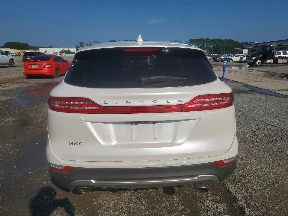 Продажа на аукционе авто 2015 Lincoln Mkc, vin: 5LMCJ1A93FUJ31852, номер лота: 62376656