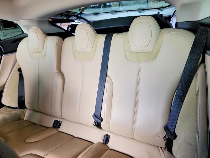 62457556 :رقم المزاد ، 5YJSA1H15EFP38376 vin ، 2014 Tesla Model S مزاد بيع