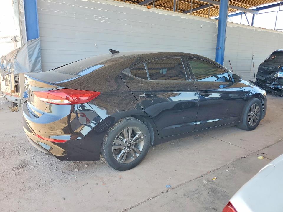 60555206 :رقم المزاد ، 5NPD84LF0JH292139 vin ، 2018 Hyundai Elantra مزاد بيع