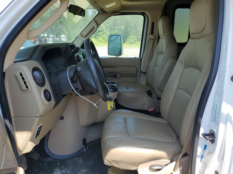 60462716 :رقم المزاد ، 1FDXE4FS7JDC06034 vin ، 2018 Ford Econoline مزاد بيع