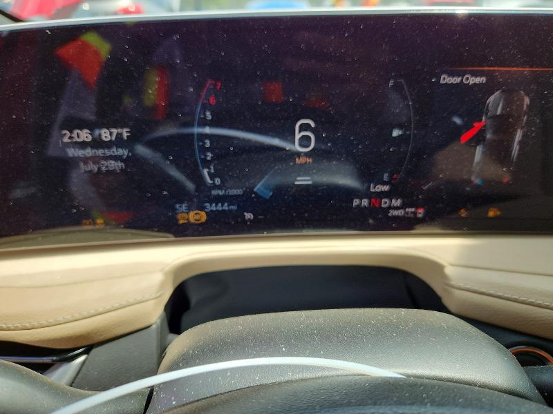 61587916 :رقم المزاد ، 1GYFZBR49RF242498 vin ، 2024 Cadillac Xt4 مزاد بيع